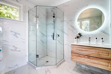 Photo of property in 51 Fitzwater Place, Henderson, Auckland, 0612