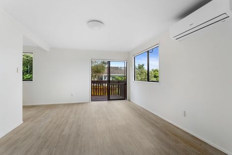 Photo of property in 2/73 Luanda Drive, Ranui, Auckland, 0612
