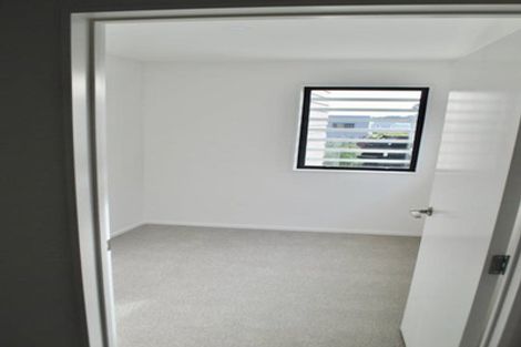 Photo of property in 5 Kaman Seasprite Road, Hobsonville, Auckland, 0616