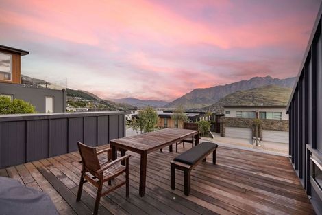 Photo of property in St Andrews Park, 42b Highview Terrace, Queenstown, 9300