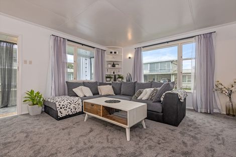 Photo of property in 10 Te Awe Awe Court, Hokowhitu, Palmerston North, 4410