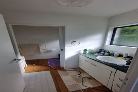 Photo of property in 18 Tawhana Crescent, Red Beach, 0932