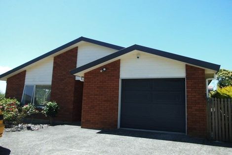 Photo of property in 4a Hugh Brown Drive, New Lynn, Auckland, 0600