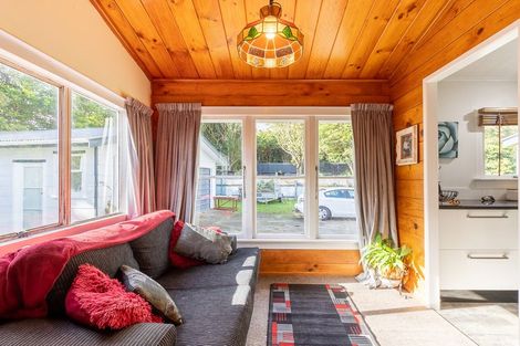 Photo of property in 9 Patterson Grove, Waikanae, 5036