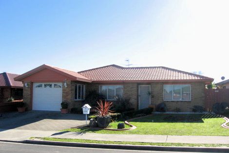 Photo of property in 3a Belleek Close, Weymouth, Auckland, 2103
