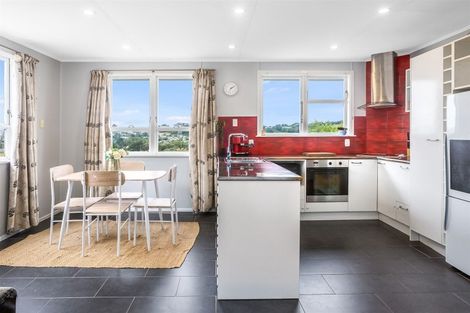 Photo of property in 21 Desert Gold Street, Ascot Park, Porirua, 5024