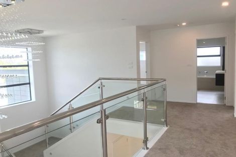 Photo of property in 18 Spyglass Street, Red Beach, 0932