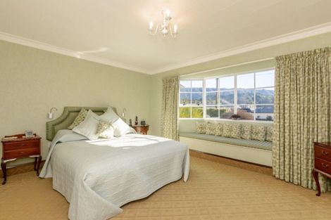 Photo of property in 40-42 Waikawa Road, Picton, 7220