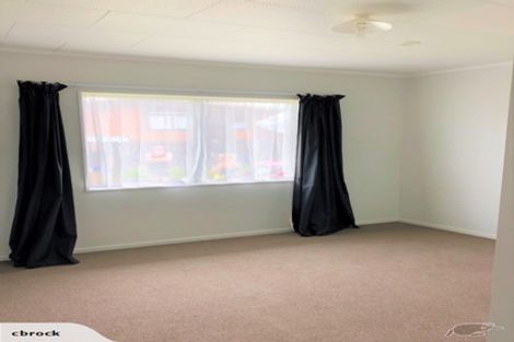 Photo of property in 2 Gordon Paul Place, Tuakau, 2121