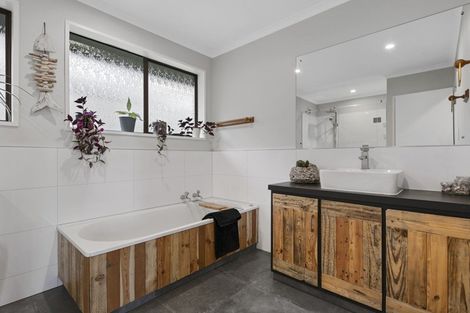 Photo of property in 33 Hallmark Rise, Bethlehem, Tauranga, 3110