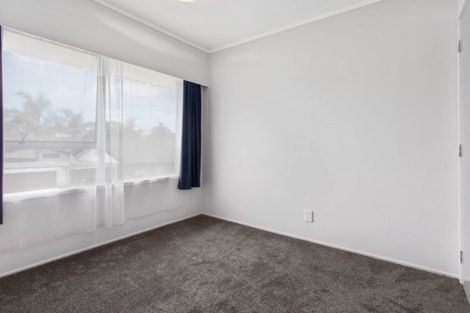 Photo of property in 10/126 Lynwood Road, New Lynn, Auckland, 0600