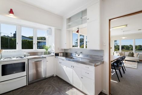 Photo of property in 1/15 Birkley Road, Bayswater, Auckland, 0622