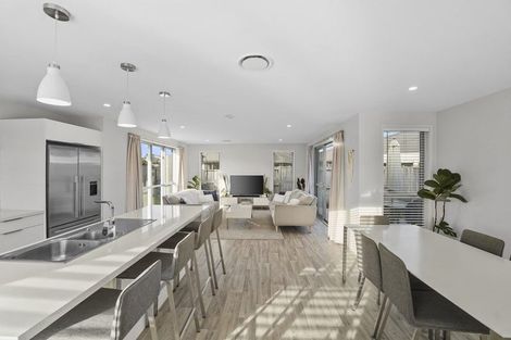 Photo of property in 37 Kahuparere Crescent, Pyes Pa, Tauranga, 3112