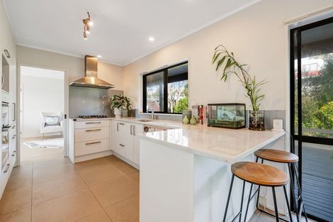 Photo of property in 24 Bronzewing Terrace, Unsworth Heights, Auckland, 0632