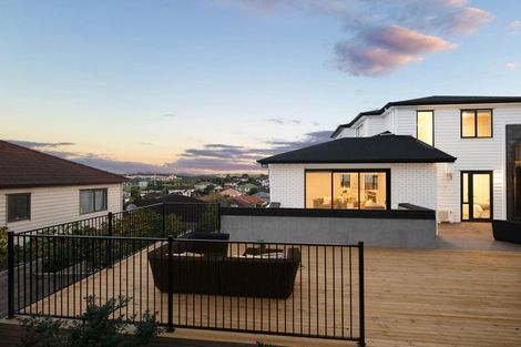 Photo of property in 15c Living Stream Road, Albany Heights, Auckland, 0632