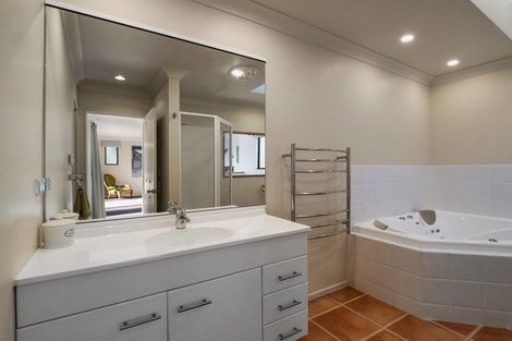 Photo of property in 145 Oceanview Road, Mount Maunganui, 3116