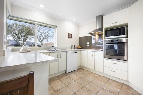 Photo of property in 3 Oakwood Place, Pukekohe, 2120