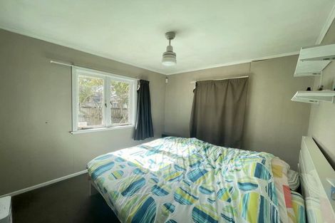 Photo of property in 27 Youngs Road, Papakura, 2110