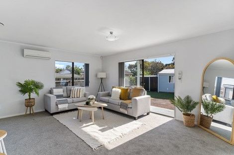 Photo of property in 2/11 Avis Avenue, Papatoetoe, Auckland, 2025