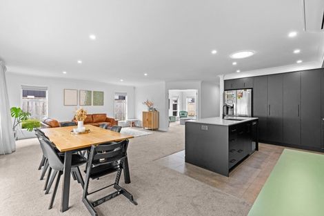 Photo of property in 31 Freedom Drive, Kelvin Grove, Palmerston North, 4414