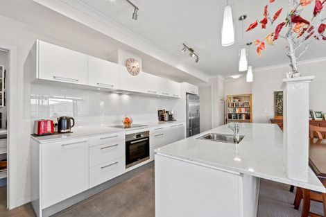 Photo of property in 37 Landmark Terrace, Orewa, 0931