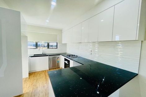 Photo of property in 1/2 Cameron Street, Papakura, 2110