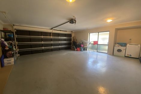 Photo of property in 8 Glanmire Place, Flat Bush, Auckland, 2016