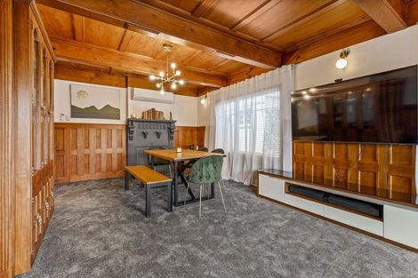 Photo of property in 236 Godley Road, Titirangi, Auckland, 0604