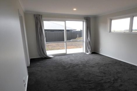 Photo of property in 38 Walter Lawry Road, Paerata, Pukekohe, 2124