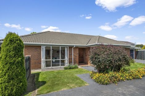 Photo of property in 9 Wittys Road, Avonhead, Christchurch, 8042