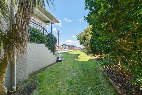 Photo of property in 1/1 Wilton Street, Westown, New Plymouth, 4310