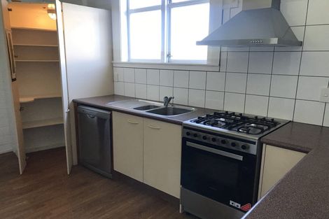 Photo of property in 94 Endeavour Street, Lyall Bay, Wellington, 6022