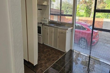 Photo of property in 1/37 Kirrie Avenue, Te Atatu South, Auckland, 0610