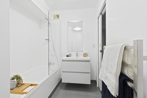 Photo of property in Luxford Villas, 314/72u Herald Street, Berhampore, Wellington, 6023