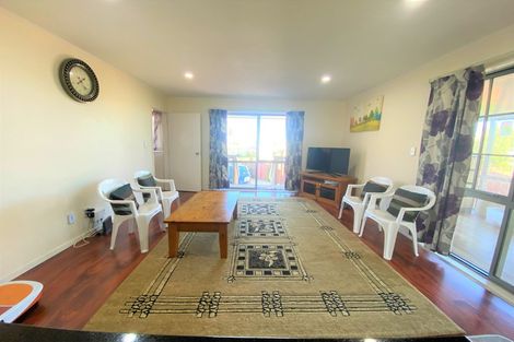 Photo of property in 30 Megan Avenue, Pakuranga Heights, Auckland, 2010