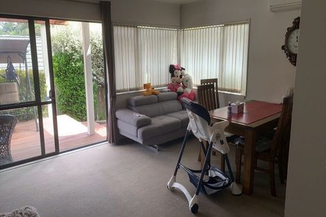 Photo of property in 1/112 Seaview Road, Glenfield, Auckland, 0629