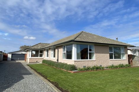 Photo of property in 32 Skerten Avenue, Hornby, Christchurch, 8042