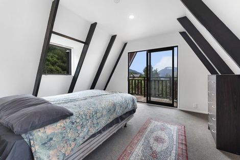 Photo of property in 40 Avalon Crescent, Fernhill, Queenstown, 9300