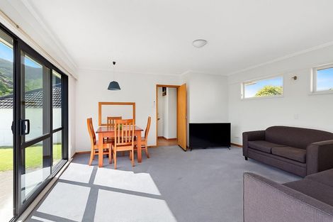 Photo of property in 53 Silverstream Road, Crofton Downs, Wellington, 6035