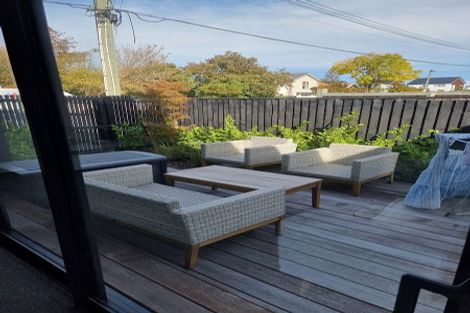 Photo of property in 261a Edgeware Road, Edgeware, Christchurch, 8013