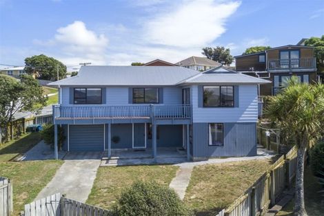 Photo of property in 68 Pikarere Street, Titahi Bay, Porirua, 5022