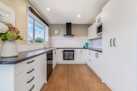 Photo of property in 20 Inwoods Road, Parklands, Christchurch, 8083