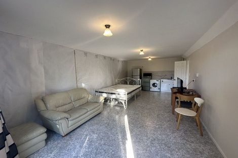 Photo of property in 25 Ellice Road, Totara Vale, Auckland, 0629