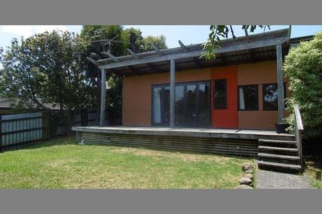 Photo of property in 1 Blethyn Place, Te Atatu South, Auckland, 0610