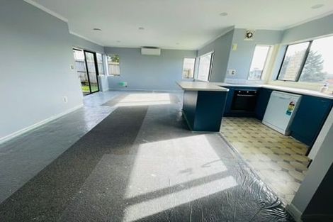 Photo of property in 5 Blueridge Close, Sunnyvale, Auckland, 0612