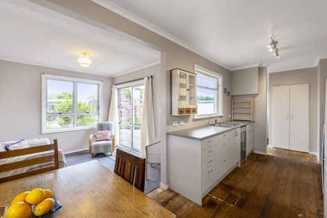 Photo of property in 26 Mazengarb Road, Paraparaumu Beach, Paraparaumu, 5032