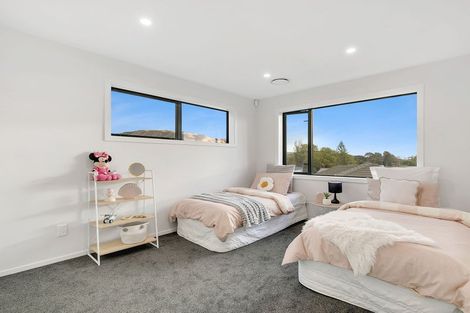 Photo of property in 68 Kakariki Grove, Waikanae, 5036