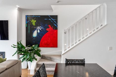 Photo of property in 15 Landmark Terrace, Orewa, 0931