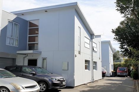 Photo of property in 30e Lyndon Street, Riccarton, Christchurch, 8041