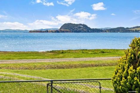 Photo of property in 13 Kawakawa Bay Coast Road, Kawakawa Bay, Papakura, 2585
